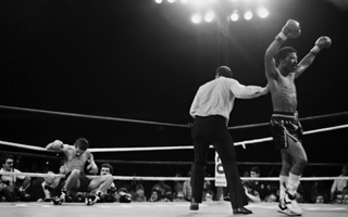 Boxing legend Aaron Pryor, shown here with hands raised, died Oct. 9, 2016, after a long battle with heart disease. YouTube screenshot
